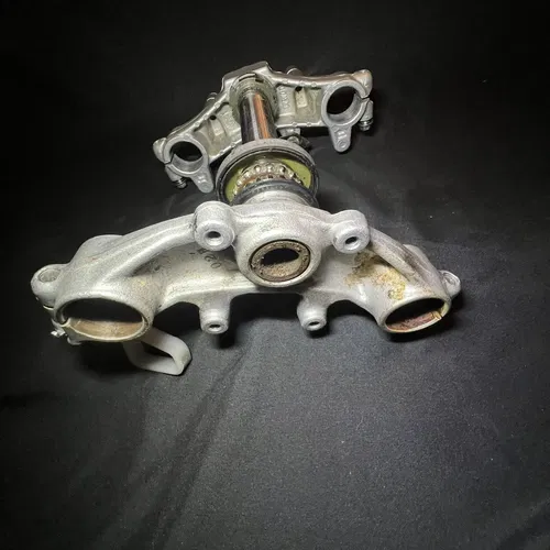 2007 YAMAHA TTR125L TTR 125 OEM FRONT FORKS LOWER UPPER TRIPLE TREE STEM CLAMP