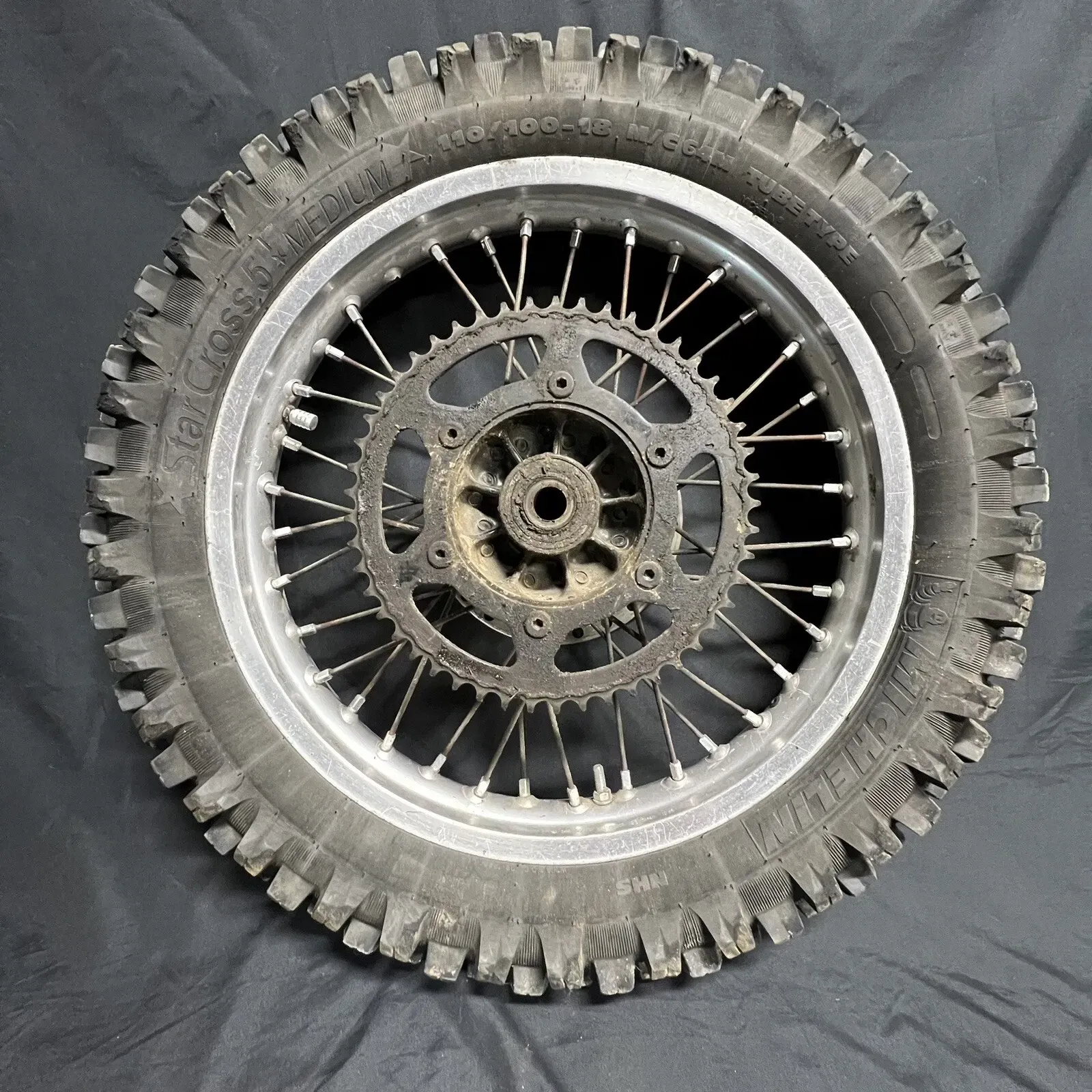 89-95 RM125 & 89 90 91 92 RM250 & 89-98 RMX250 SUZUKI COMPLETE 18'' REAR WHEEL