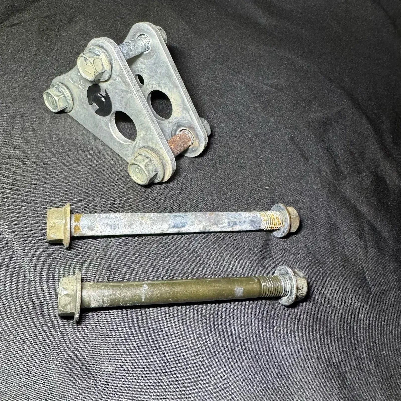 2001 - 2006 Suzuki RM250 RM 250 Engine Motor Mount Hanger Bracket Set