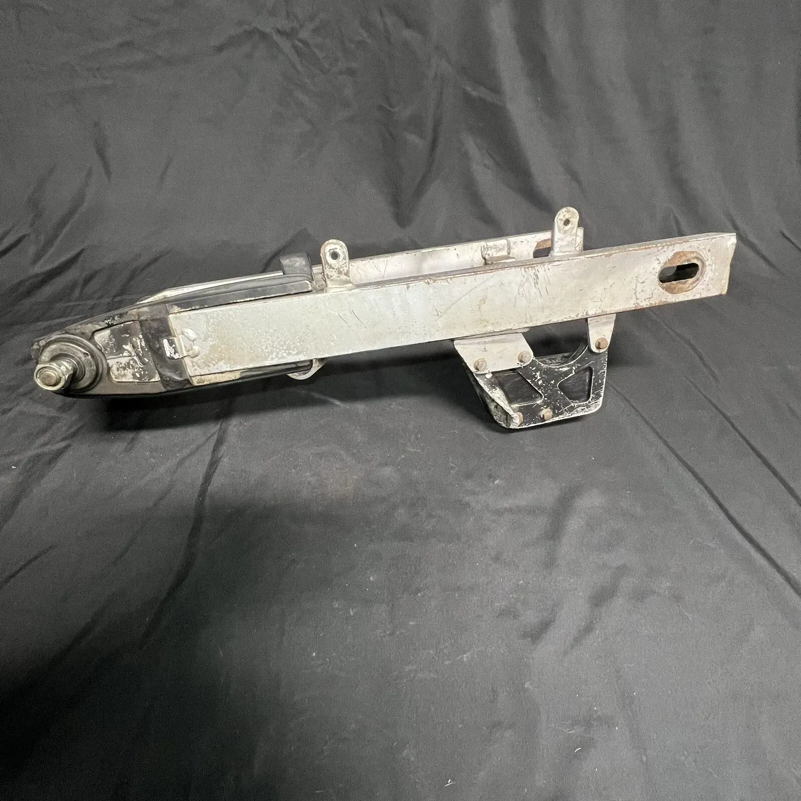 03-06 KAWASAKI KLX125 OEM SWINGARM SWING ARM SUSPENSION 33001-S001-530