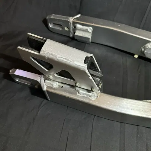 2004 SUZUKI 00-07 DRZ400 DRZ400E OEM SWINGARM SWING ARM SUSPENSION 61000-29F00