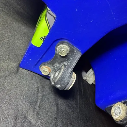 2000-2007 Yamaha TTR 125 TTR125 TTR125L Gas Tank Fuel Petrol  5HP-24110-30-00
