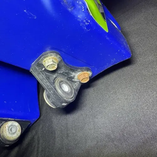 2000-2007 Yamaha TTR 125 TTR125 TTR125L Gas Tank Fuel Petrol  5HP-24110-30-00