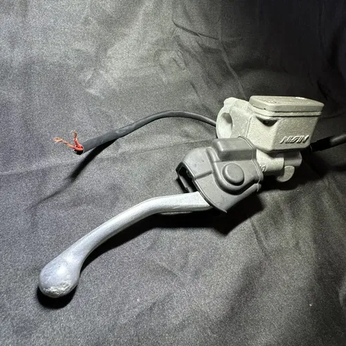 DRZ400E OEM FRONT BRAKE CALIPER / BRACKET DRZ400S DRZ400SM DRZ400 DR350 DR650 DR