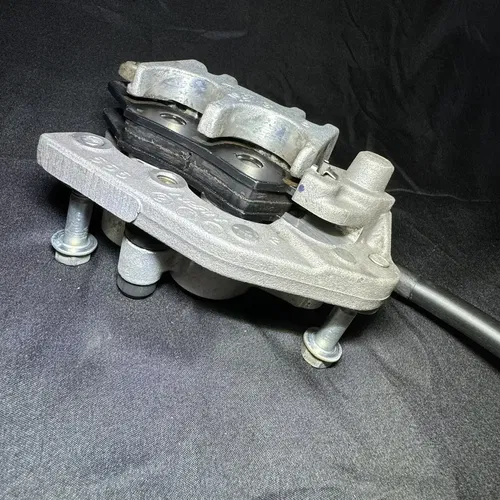 DRZ400E OEM FRONT BRAKE CALIPER / BRACKET DRZ400S DRZ400SM DRZ400 DR350 DR650 DR