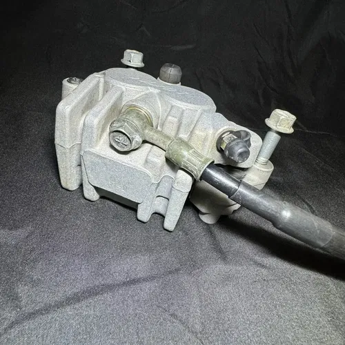 DRZ400E OEM FRONT BRAKE CALIPER / BRACKET DRZ400S DRZ400SM DRZ400 DR350 DR650 DR