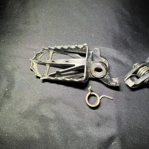 2015 Kawasaki Kx450f Front Left And Right Foot Peg Set Pair OEM USED