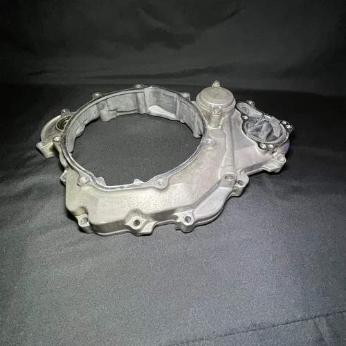 2016 14-17 YAMAHA YZ450F OEM RIGHT SIDE CASE INNER CLUTCH COVER WATER PUMP