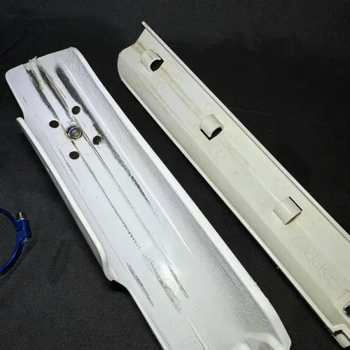 2018 YZ85 YZ 85 Fork Guards Plastic With Holeshot Device YAMAHA OEM 2002-2019