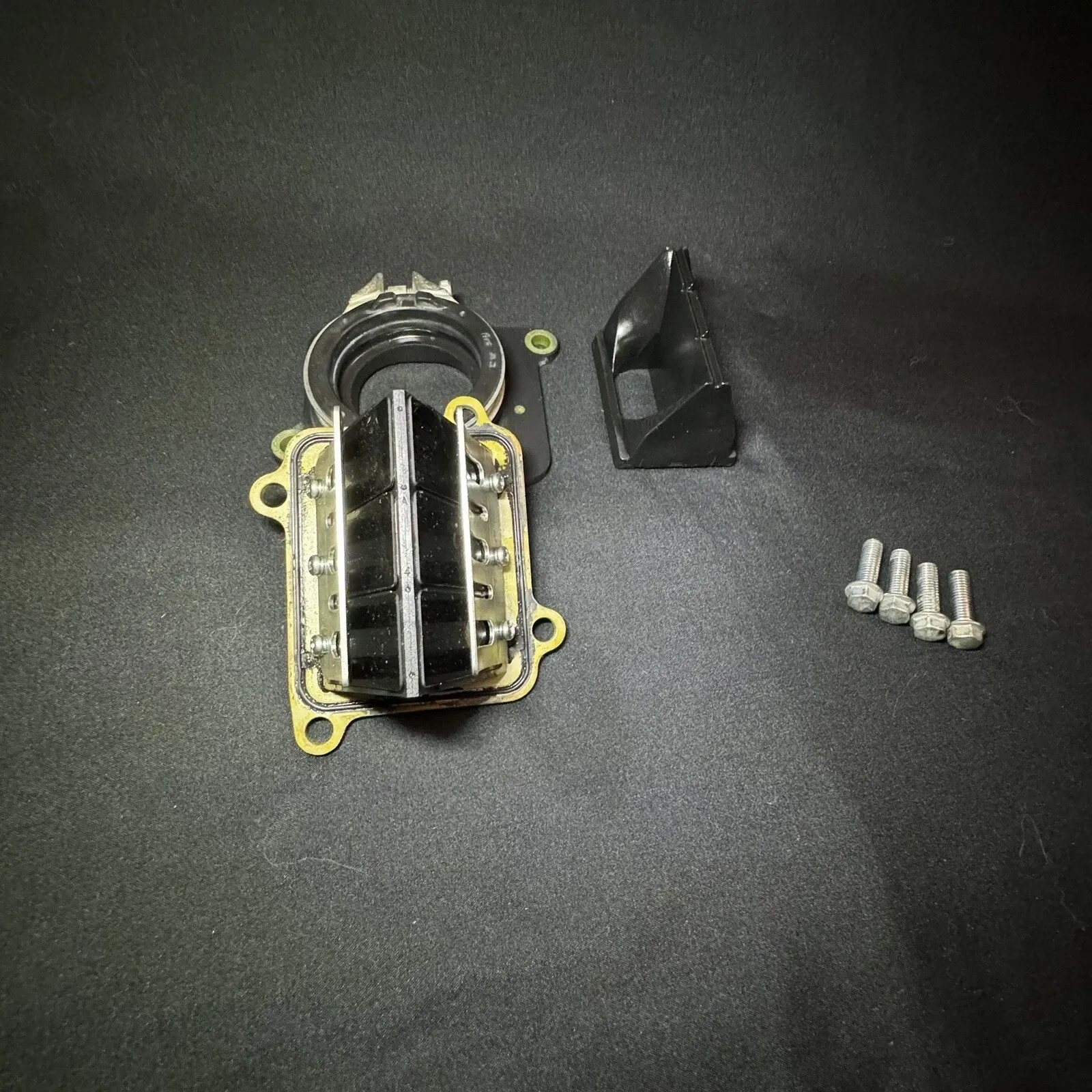 05-22 2021 YAMAHA YZ 125 YZ125 Carburetor Intake Boot Reed Cage 1C3-13610-20-00