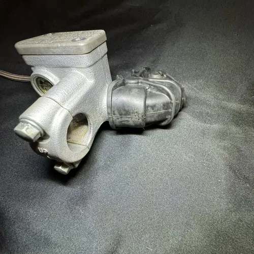 2021 YZ125 Front Brake Assembly OEM Master Cylinder Caliper Yamaha YZ 125 250