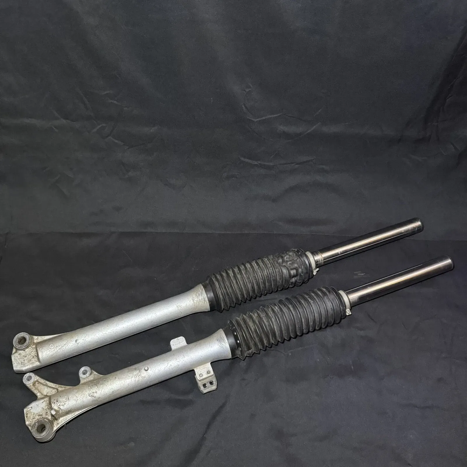 Left & Right Fork Tube Set Suspension Yamaha TTR125L TTR125LE 2000-2007 OEM