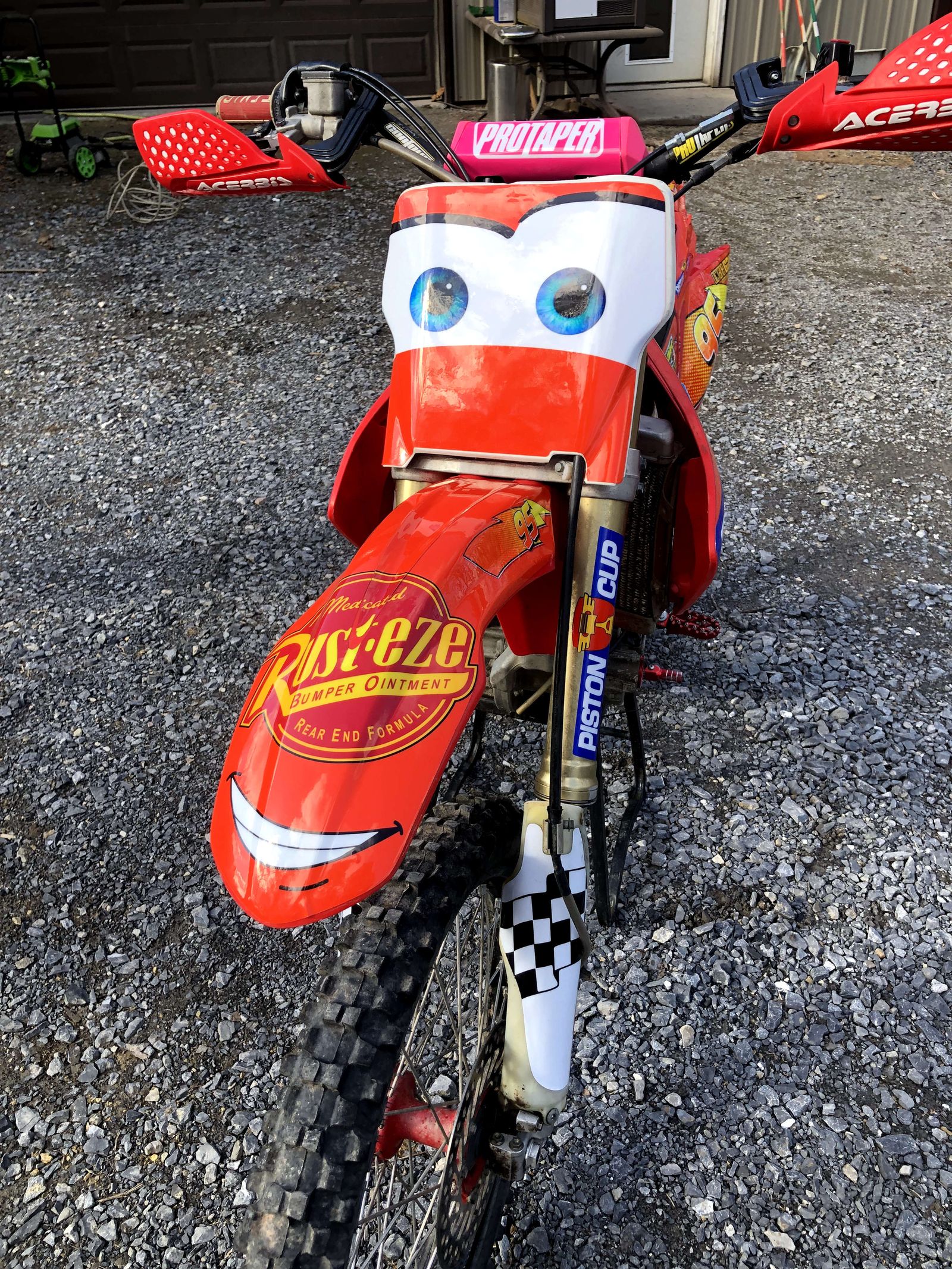 Velo lightning mcqueen on sale