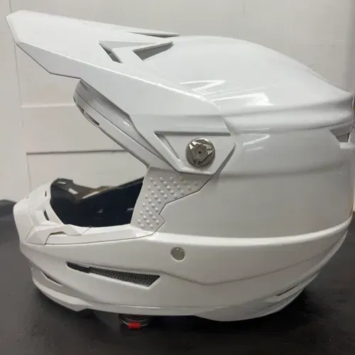 6D Helmets - Size S Custom Painted All White 