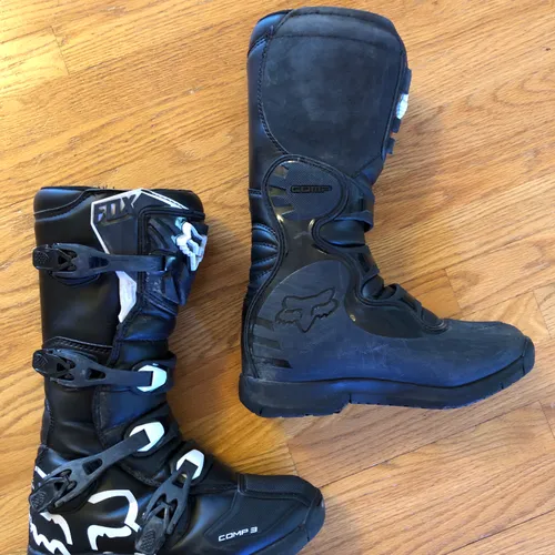 Youth Fox Racing Boots - Size 8
