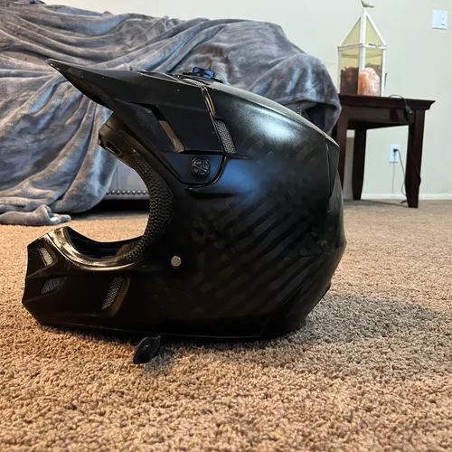 Fox Racing Helmets - Size L
