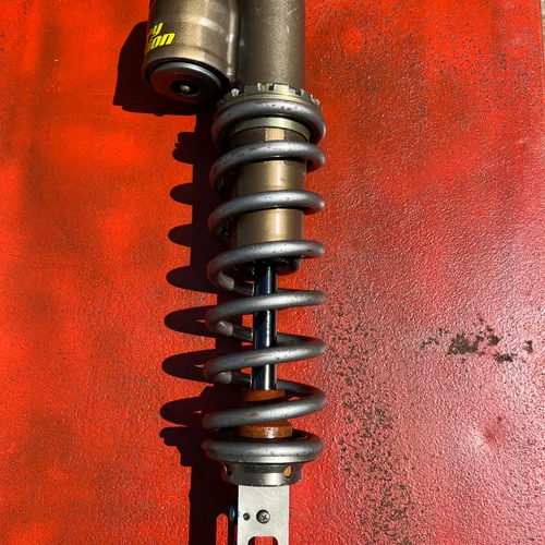 Showa A kit shock