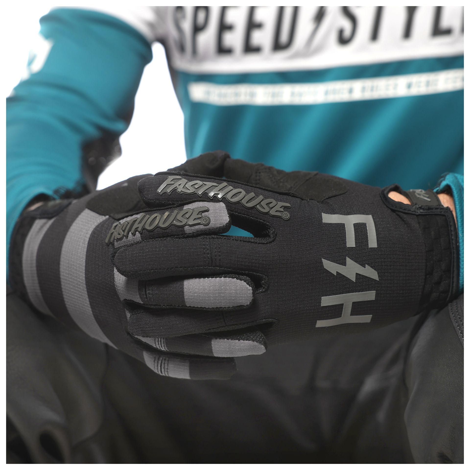 Fasthouse Speedstyle Akin Gloves