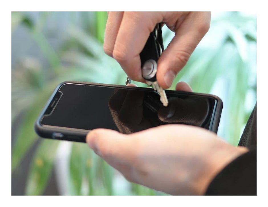 Quad Lock SCRNPRTCT IPHONE 16 PRO