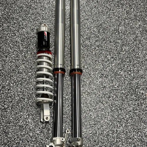 WP front and rear Suspension 
