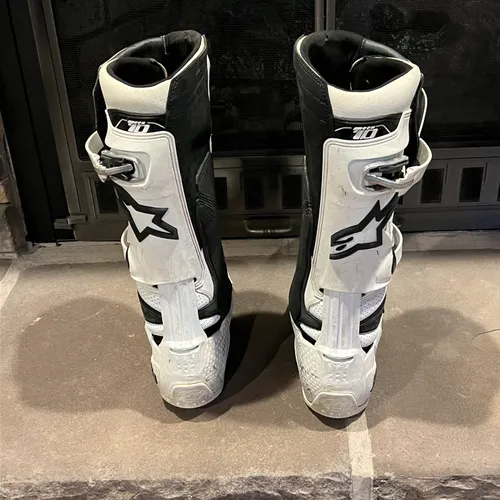 Alpinestars Tech 10 - Great Condition!