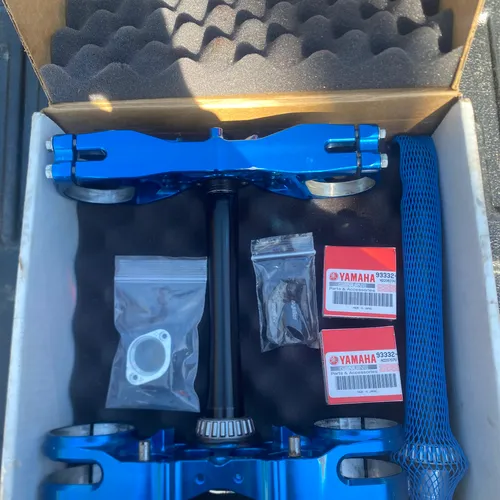 Gen 3 Luxon triple clamps
