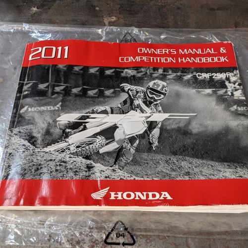 2011 CRF250R Owner's Manual