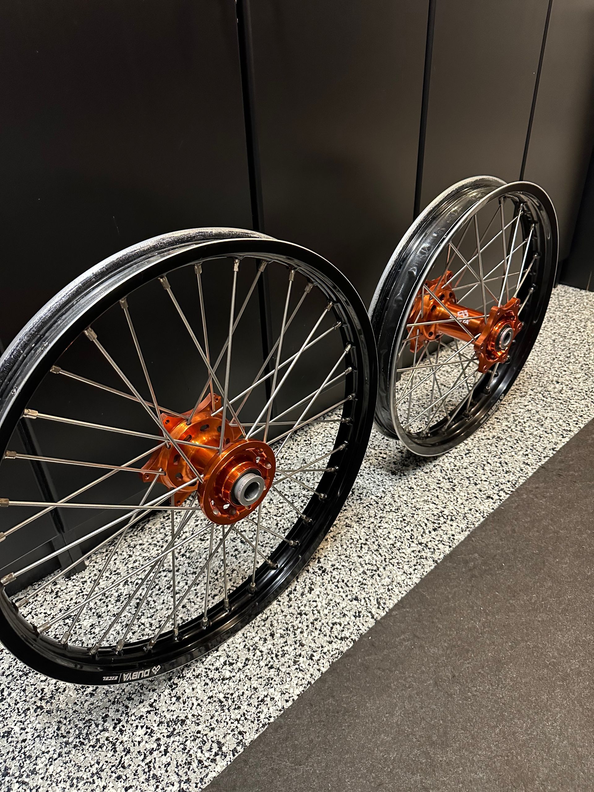 Dubya edge wheels