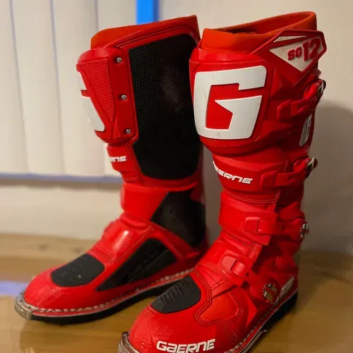 Gaerne SG12 RED Boots Size 9.5