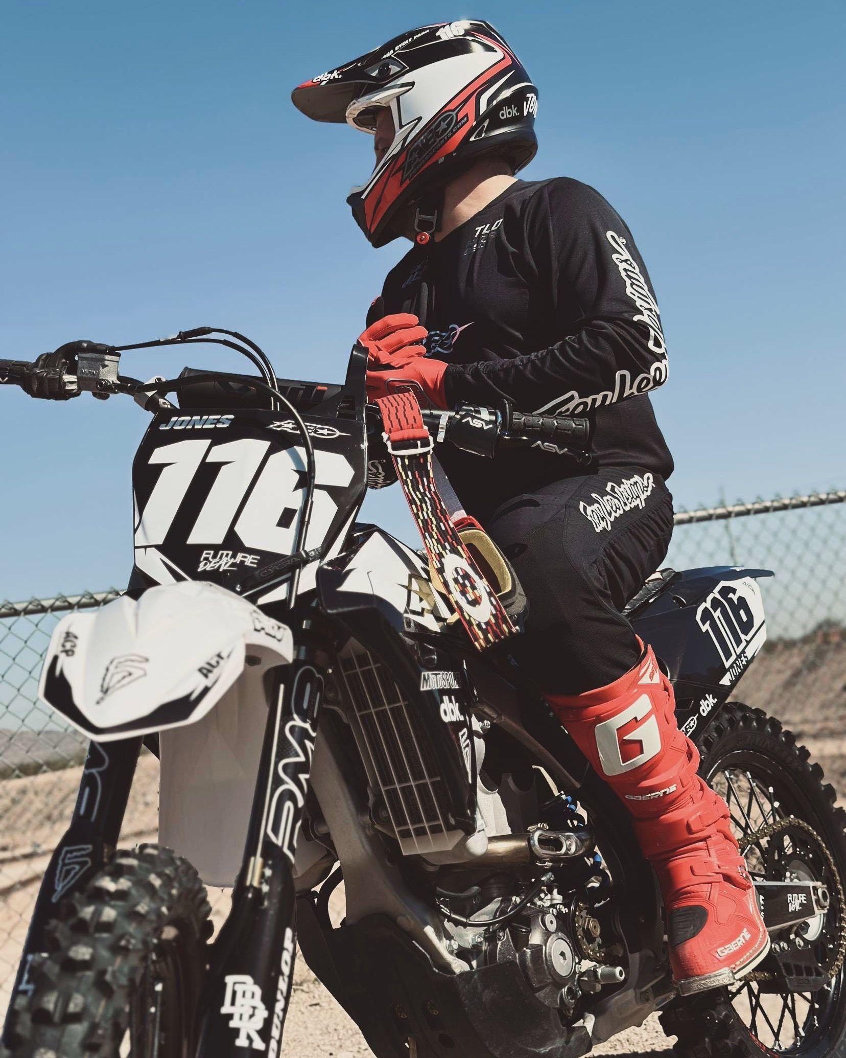 Jonesy116mx