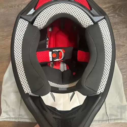 Oneal Series 2 Helmet
Size: XL