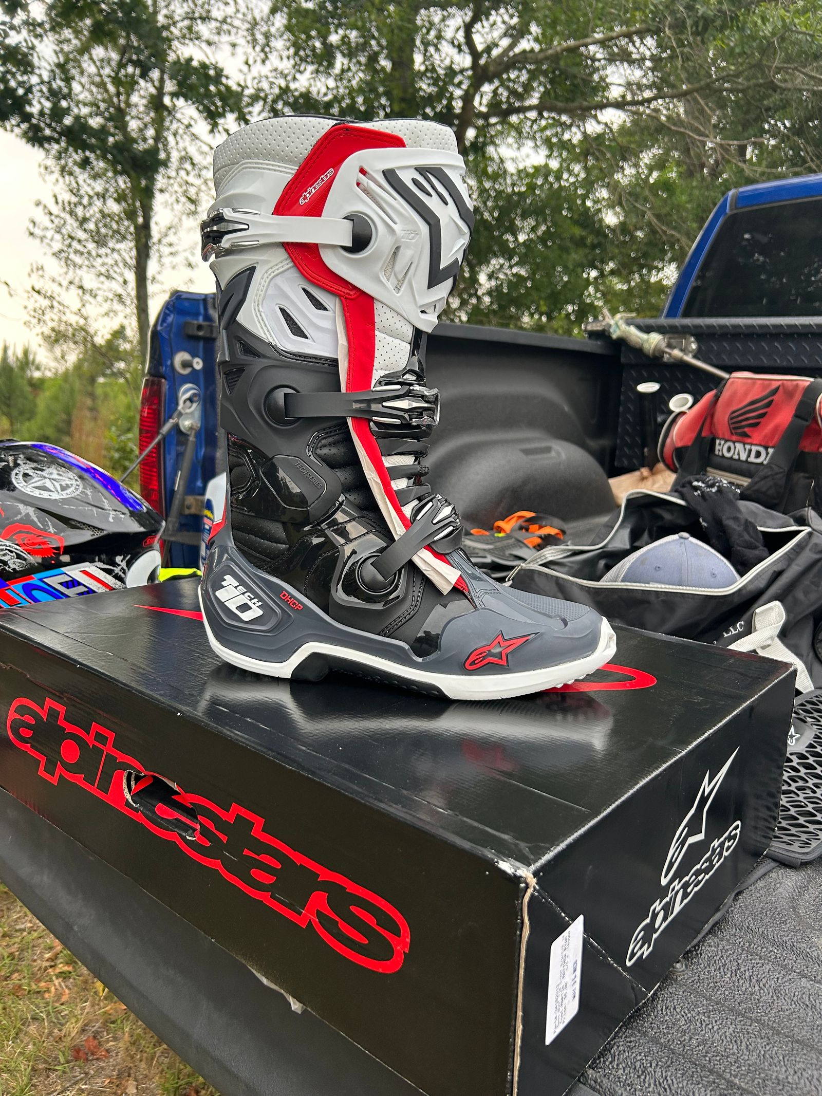 Alpinestars tech 10 super vented