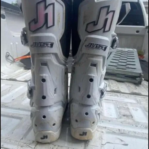 Just1 racing boots