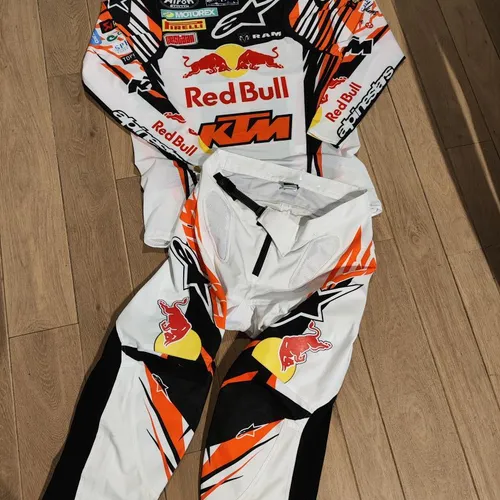 Jeffrey Herlings 102 Wins GP set Race Worn