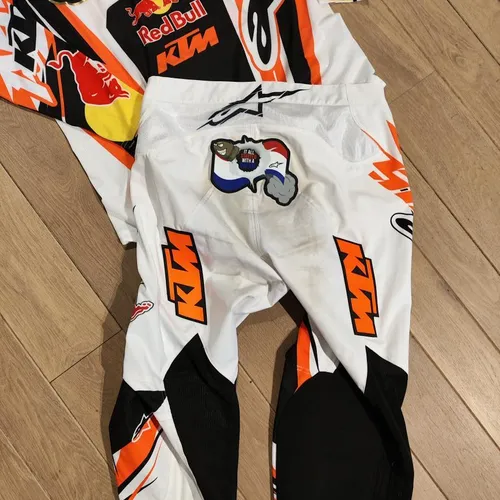 Jeffrey Herlings 102 Wins GP set Race Worn