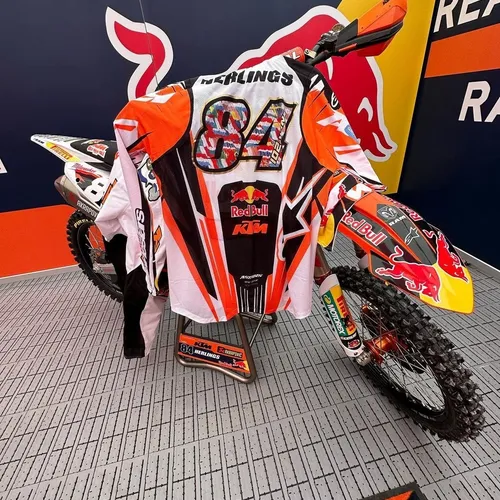 Jeffrey Herlings 102 Wins GP set Race Worn