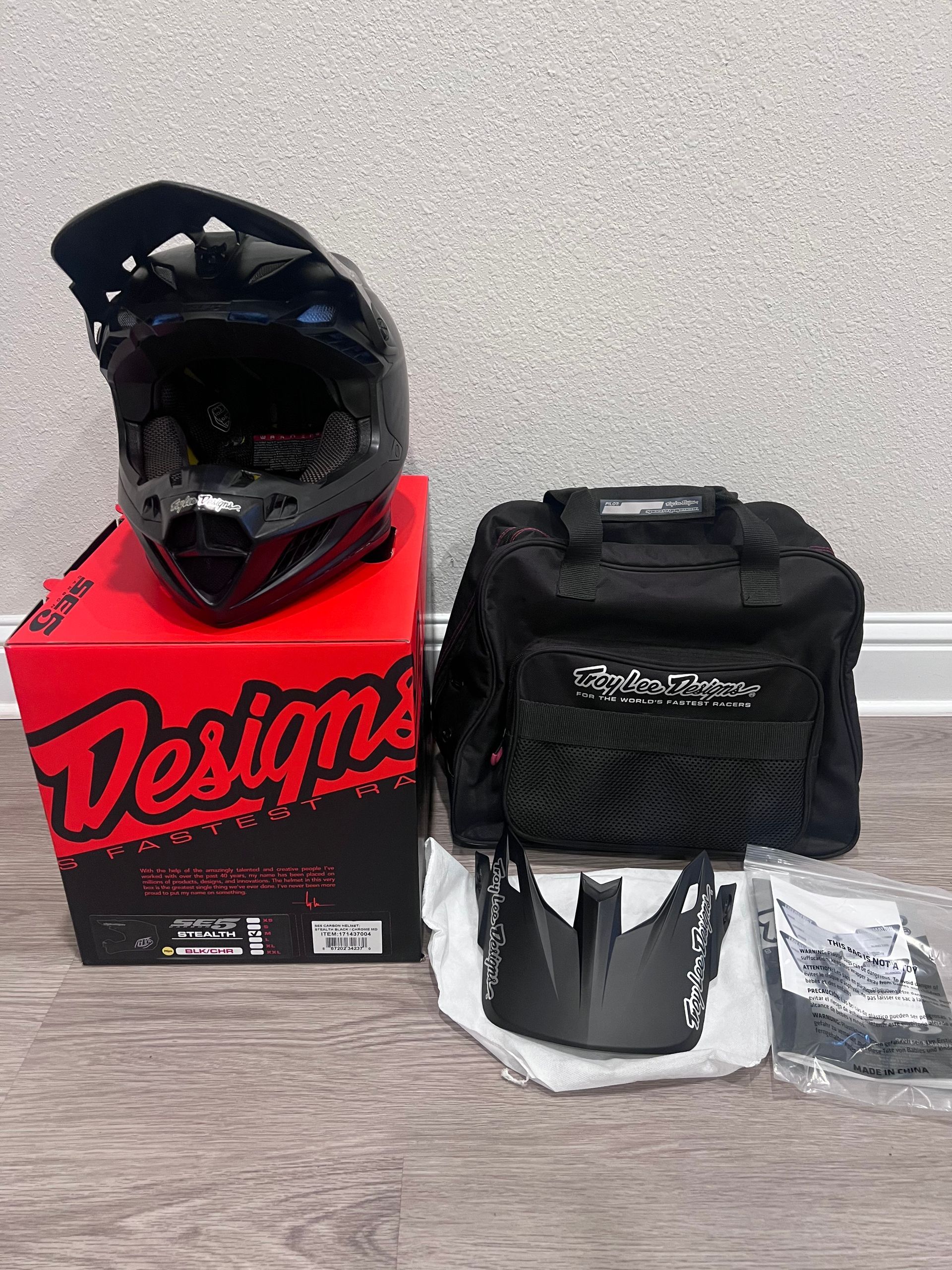 Troy Lee Designs SE5 Carbon Helmet