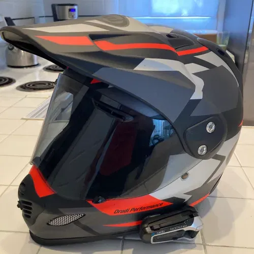 Arai Xd-4  with Cardo Pack Talk Dmc.