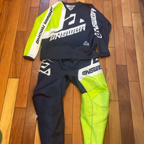 Answer Gear Combo - Size L/26