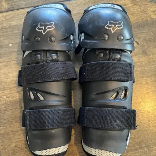 Fox Youth Shin Guards