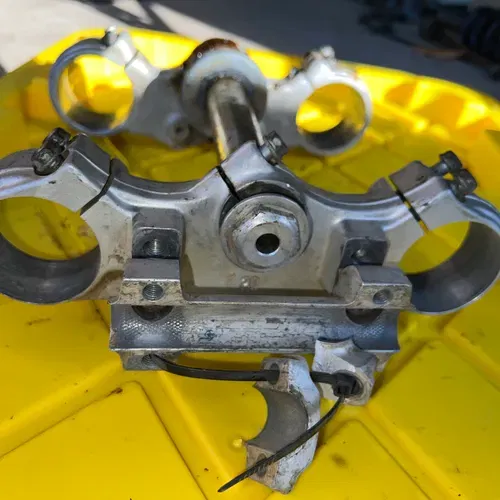 99-02 Ktm 250 300 Triple Tree Clamps