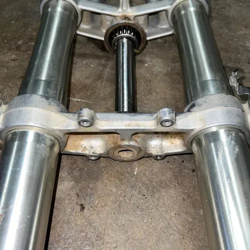 96-18 yz80 Yz85 front fork / triple trees