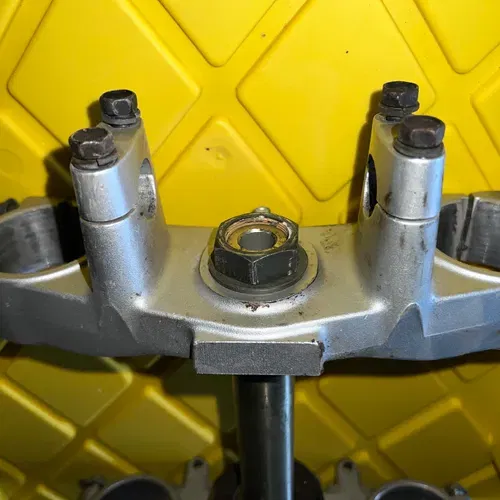 98-02 Yz125 Triple Tree Clamps 