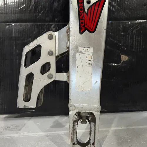 2004 Crf250 Swingarm Assembly 