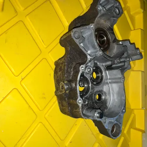 94-95 Yz125 Crankcase Right Clutch Side