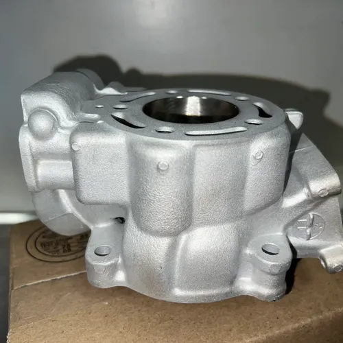 01-05 Kx85 "NEW" Cylinder Jug 48.50mm