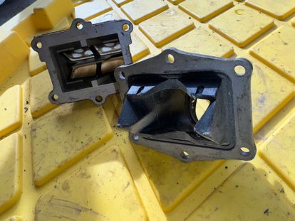 98-99 Cr125 Reeds and Boot