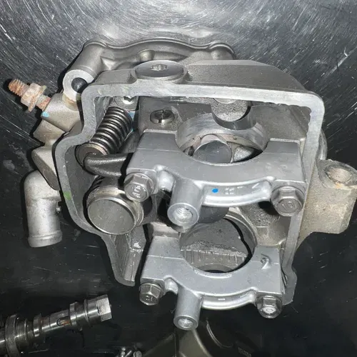  Crf250r 04-07 Cylinder Head (Complete)