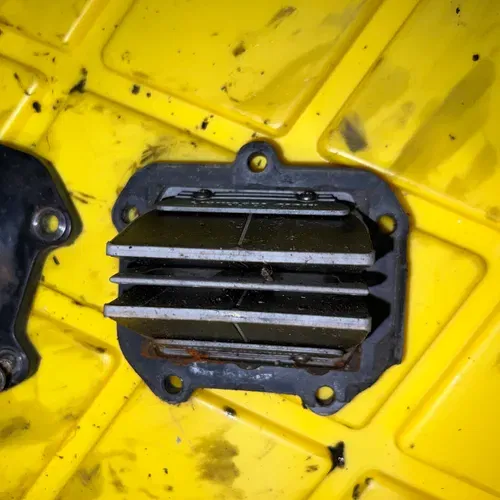 00-02 Ktm 200 Carbon VForce Reeds & Boot 