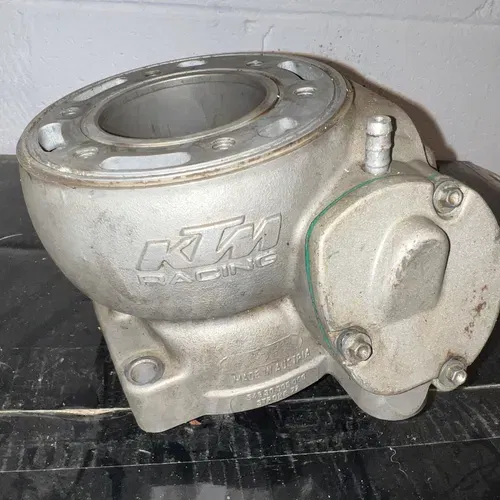 2005 Ktm 250 Sx Cylinder Jug